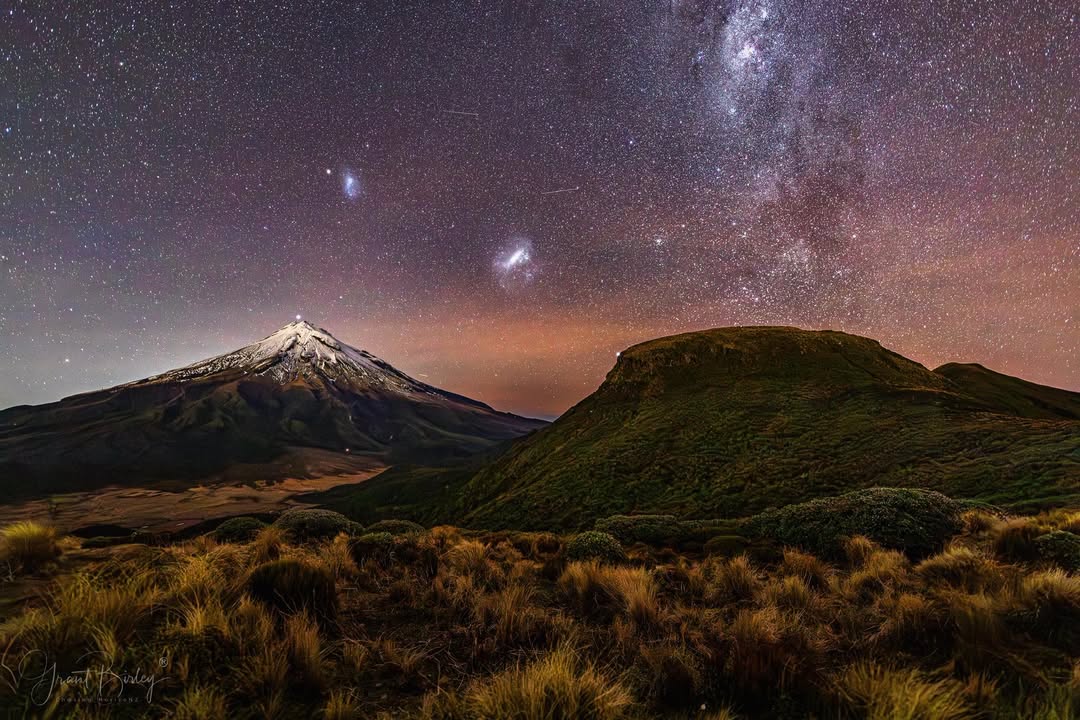 "Night time view over the Pouakai Ranges. Standing at what I called the 'Pouakai intersection', I could clearly see the…