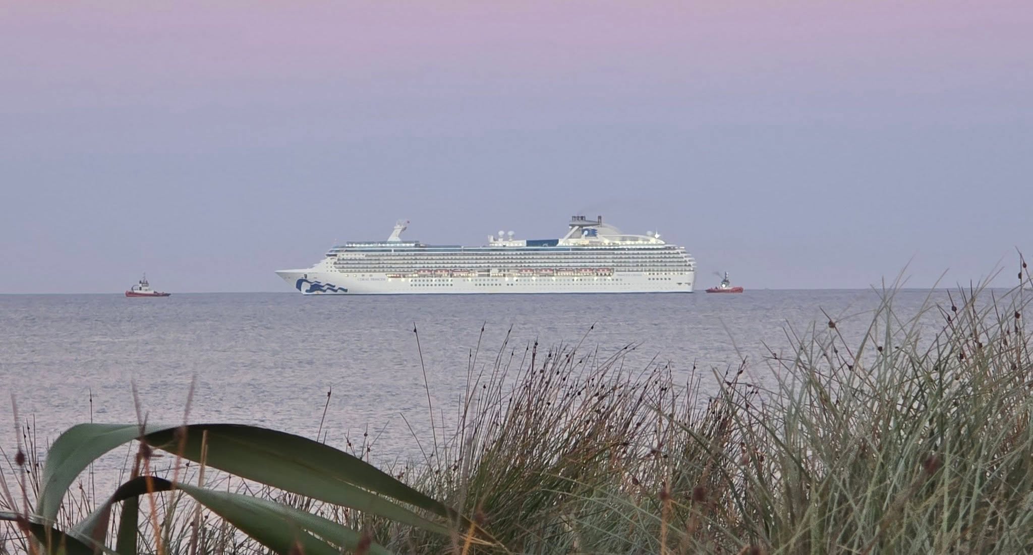 Photos: Coral Princess arrives at Port Taranaki