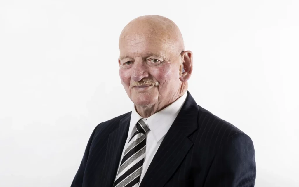 David "Daisy" Lean served as Mayor of New Plymouth from 1980—1992.